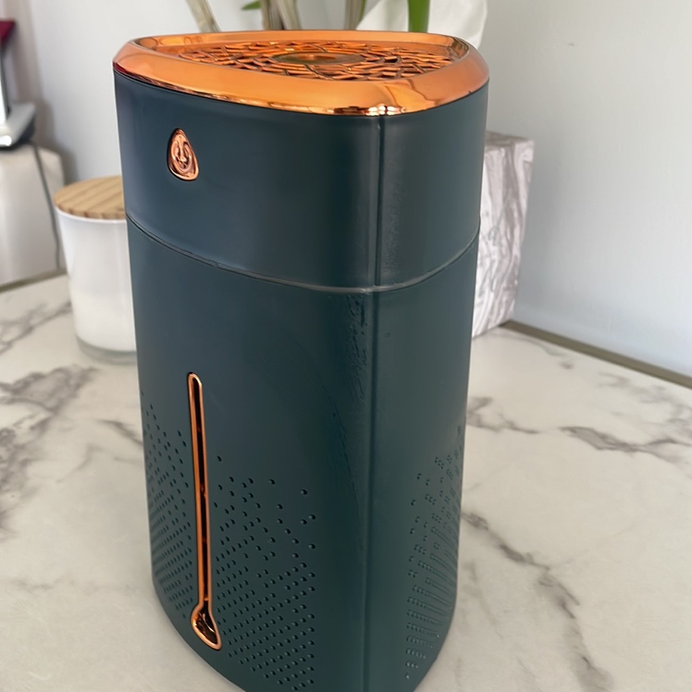 Bedside Humidifier/ Aromatherapy Diffuser - Picture 5 of 7